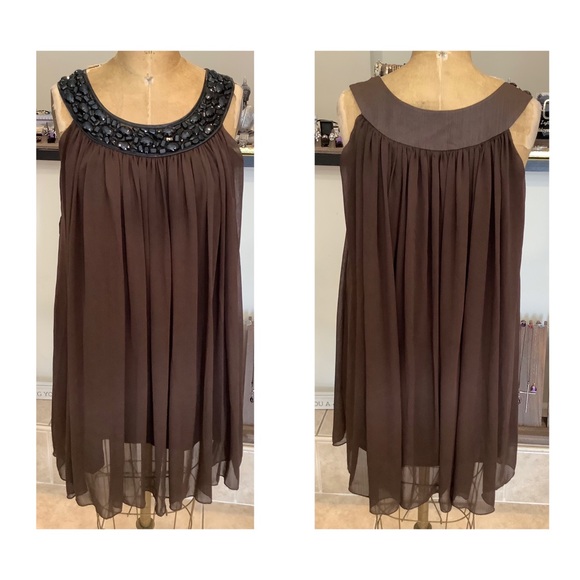 Dress W/Faceted Stones on Neckline - Picture 1 of 8
